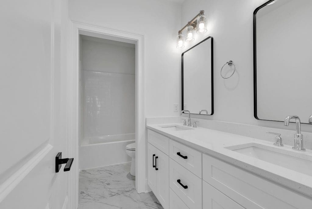 Isle of Palms 2 Custom Home Bathroom