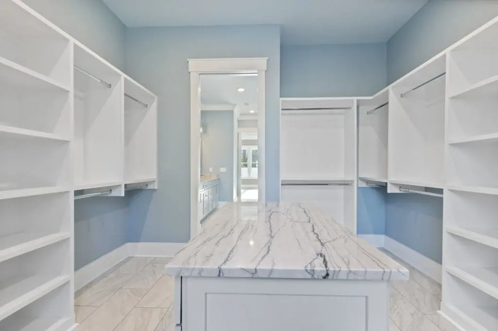 Green Lake Custom Home Closet