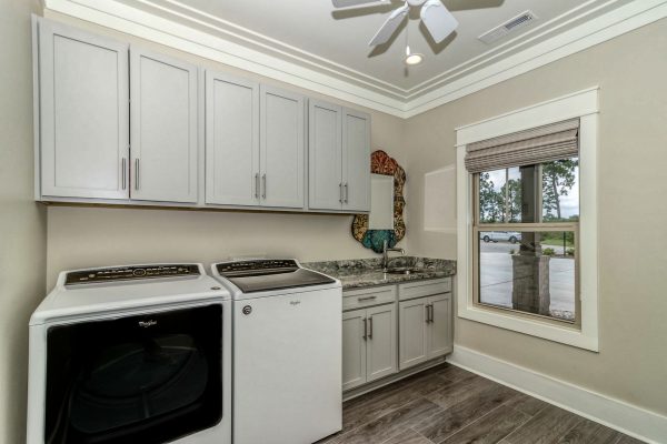 An efficient laundry room
