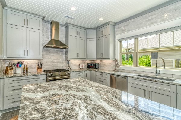Marble kitchen with the windows open