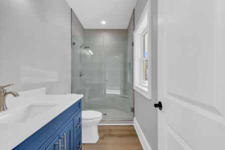 bathroom of Streater home by swift creek homes