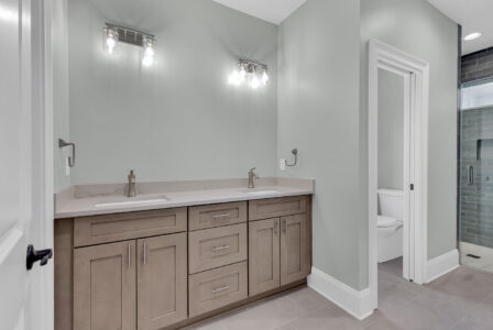 bathroom of Streater home by swift creek homes