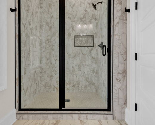 guest bathroom of Whispering Winds home