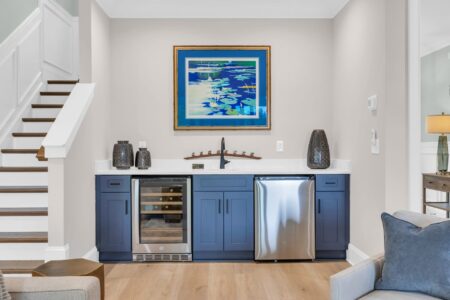 wet bar of tidewater 2 home