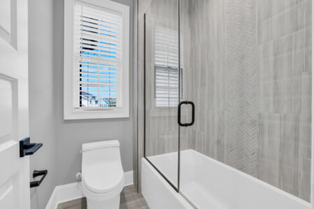 bathroom of palms 3 home