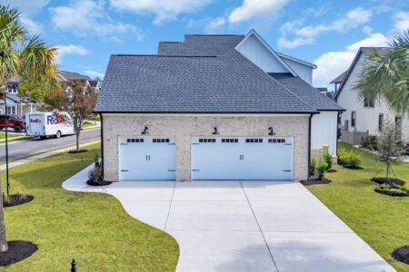 garage view of palms 3 home